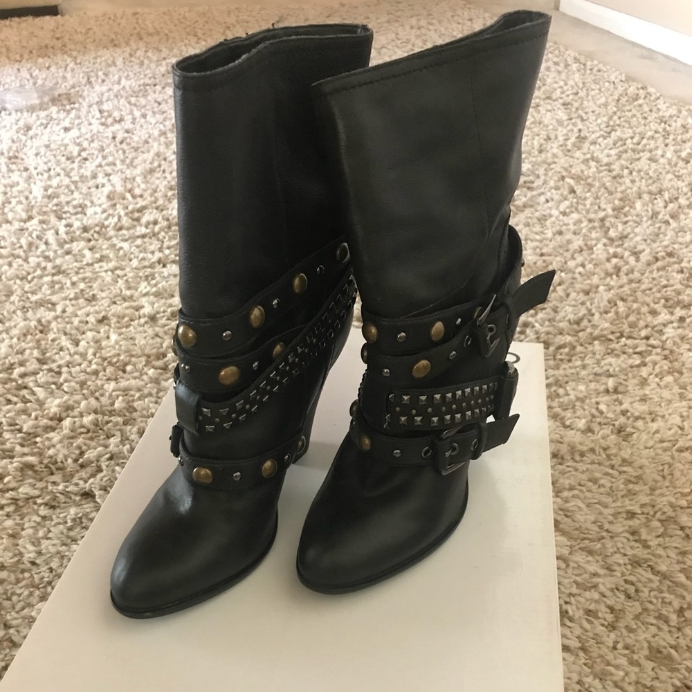 ✨ Black Aldo Boots ✨